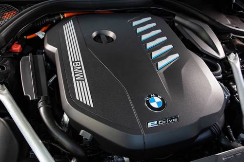 BMW 7 Series 745e xDrive Sedan 3.0L V6 Turbo Gas/Electric Engine