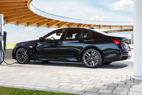 BMW 7 Series 745e xDrive Sedan Exterior