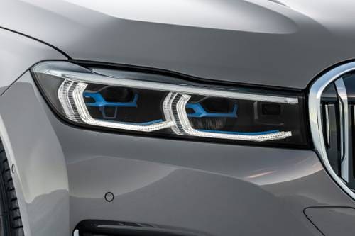 BMW 7 Series 750i xDrive Sedan Headlamp Detail