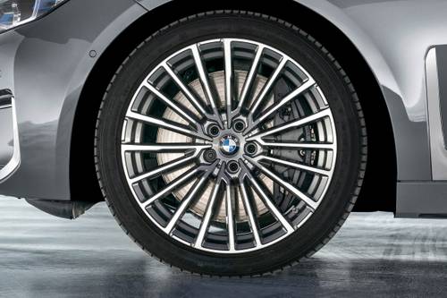BMW 7 Series 750i xDrive Sedan Wheel