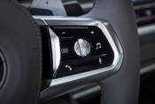 BMW 7 Series 760i xDrive Sedan Aux Controls