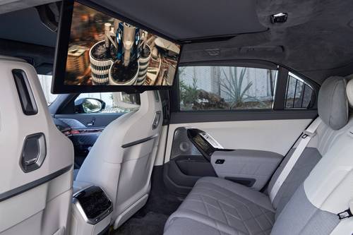 2025 BMW 7 Series 760i xDrive Sedan Interior Detail