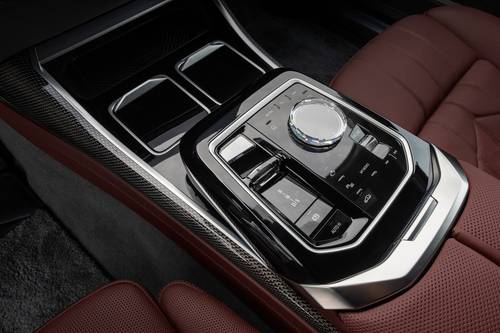 2025 BMW 7 Series 760i xDrive Sedan Shifter