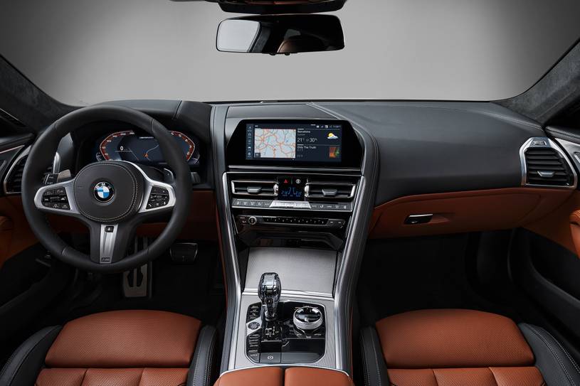 BMW 8 Series M850i xDrive Coupe Dashboard