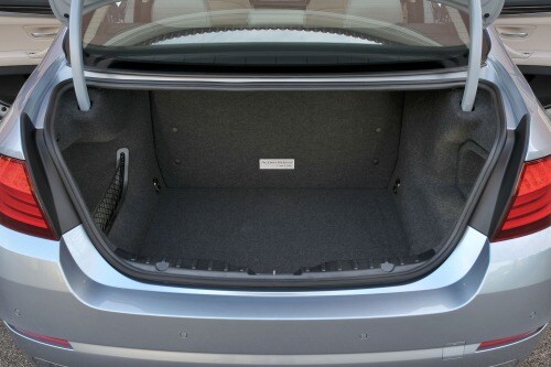 2014 BMW ActiveHybrid 5 Sedan Cargo Area