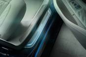 BMW ALPINA B7 xDrive Sedan Interior Detail