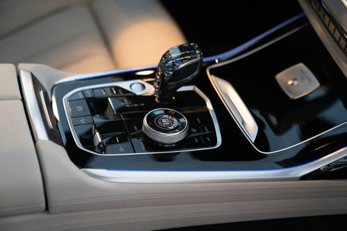 BMW ALPINA XB7 4dr SUV Shifter