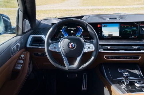 BMW ALPINA XB7 4dr SUV Steering Wheel Detail