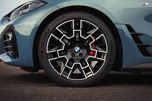 2025 BMW i4