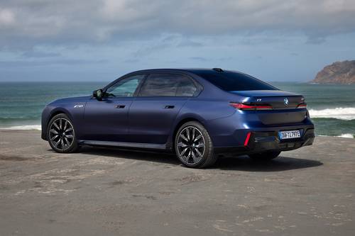 2025 BMW i7 M70 Sedan Exterior