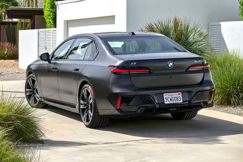 2025 BMW i7 xDrive60 Sedan Exterior
