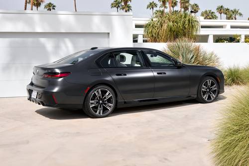 2025 BMW i7 xDrive60 Sedan Exterior