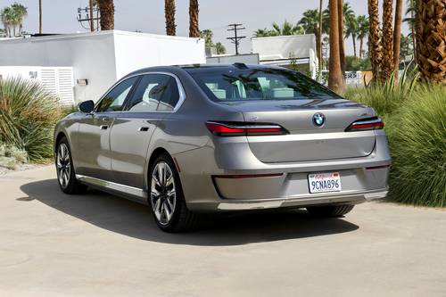 2025 BMW i7 xDrive60 Sedan Exterior