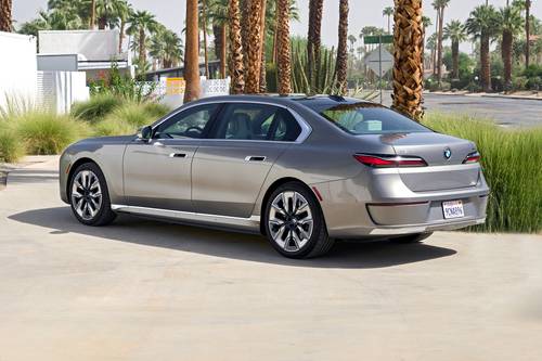 2025 BMW i7 xDrive60 Sedan Exterior
