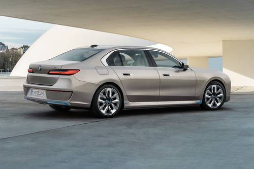 2025 BMW i7 xDrive60 Sedan Exterior