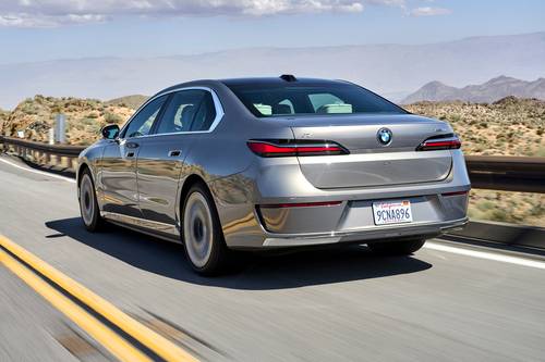 2025 BMW i7 xDrive60 Sedan Exterior