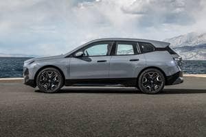 2022 BMW iX 4dr SUV Profile
