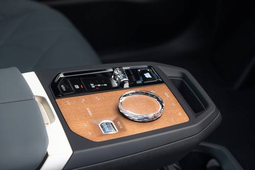 2025 bmw ix m60