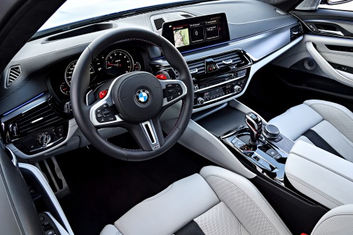 2018 BMW M5 Sedan Steering Wheel Detail