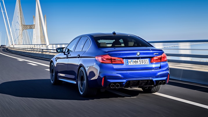 Best Sport Sedans Top Rated Performance For 2018 Edmunds 2018 Bmw M5 Action Rear 3 4