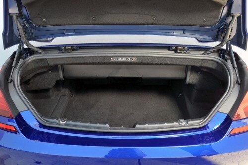 2013 BMW M6 Convertible Cargo Area
