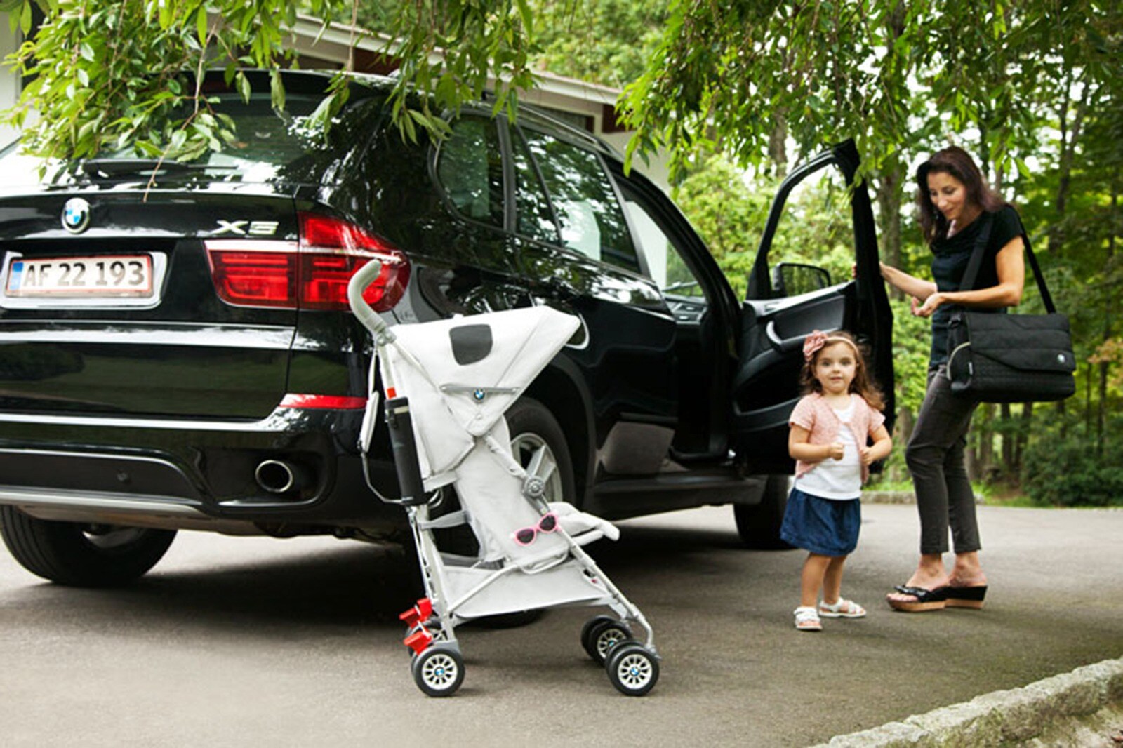 bmw stroller and carseat