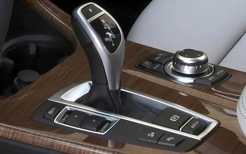 2012 BMW X3 Shifter Detail