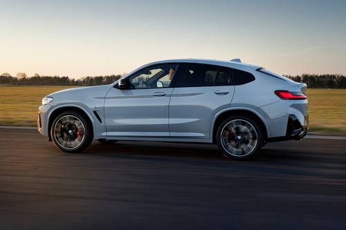 2025 BMW X4 M40i 4dr SUV Profile Shown