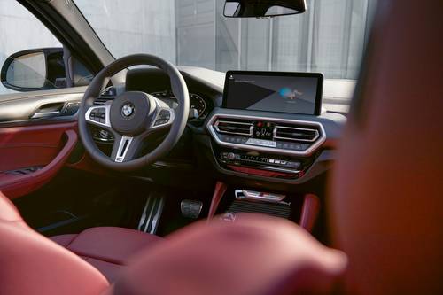 2025 BMW X4 M40i 4dr SUV Steering Wheel Detail