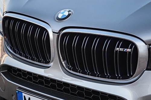 2015 BMW X5 M 4dr SUV Front Badge