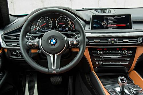 BMW X6 M 4dr SUV Steering Wheel Detail