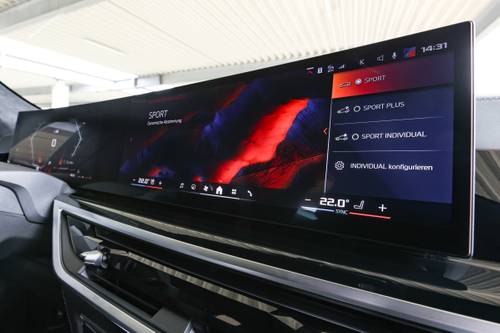 2024 BMW X6 M60i 4dr SUV Center Console