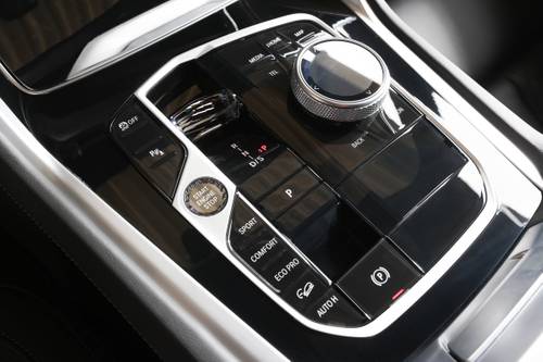 2024 BMW X6 M60i 4dr SUV Shifter