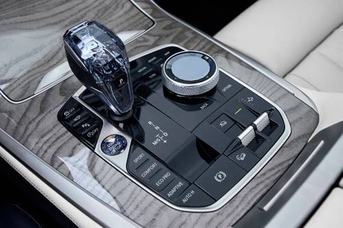 2020 BMW X7 xDrive40i 4dr SUV Shifter. Options Shown.