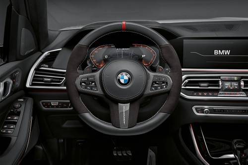 BMW X7 M50i 4dr SUV Steering Wheel Detail