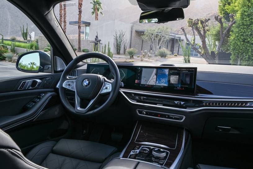 2024 BMW X7