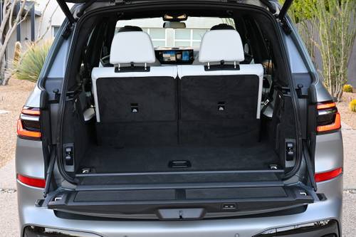 2025 BMW X7 M60i 4dr SUV Cargo Area
