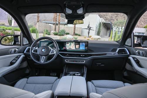 2025 BMW X7 M60i 4dr SUV Dashboard