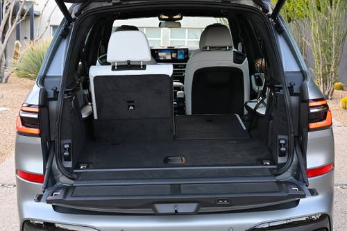 2025 BMW X7 M60i 4dr SUV Rear Seats Down