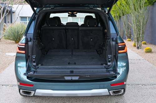 2025 BMW X7 xDrive40i 4dr SUV Rear Seats Down