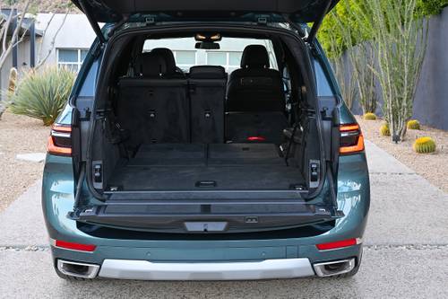 2025 BMW X7 xDrive40i 4dr SUV Rear Seats Down
