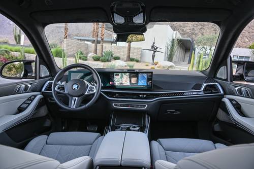2026 BMW X7 M60i 4dr SUV Dashboard