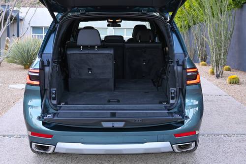 2026 BMW X7 xDrive40i 4dr SUV Rear Seats Down