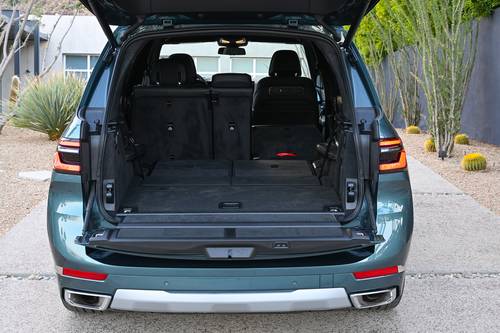 2026 BMW X7 xDrive40i 4dr SUV Rear Seats Down
