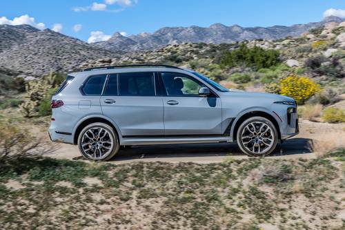 2026 BMW X7 xDrive40i 4dr SUV Profile