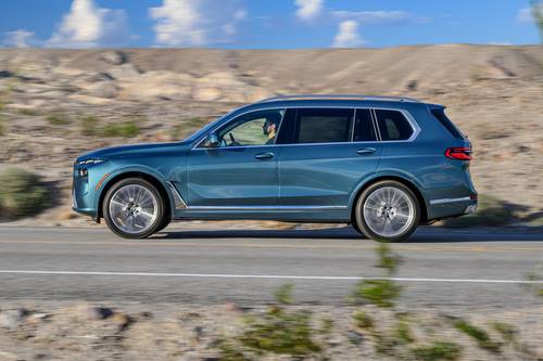 2026 BMW X7 xDrive40i 4dr SUV Profile