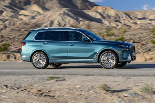 2026 BMW X7 xDrive40i 4dr SUV Profile