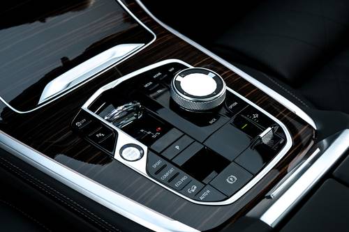 2026 BMW X7 xDrive40i 4dr SUV Shifter