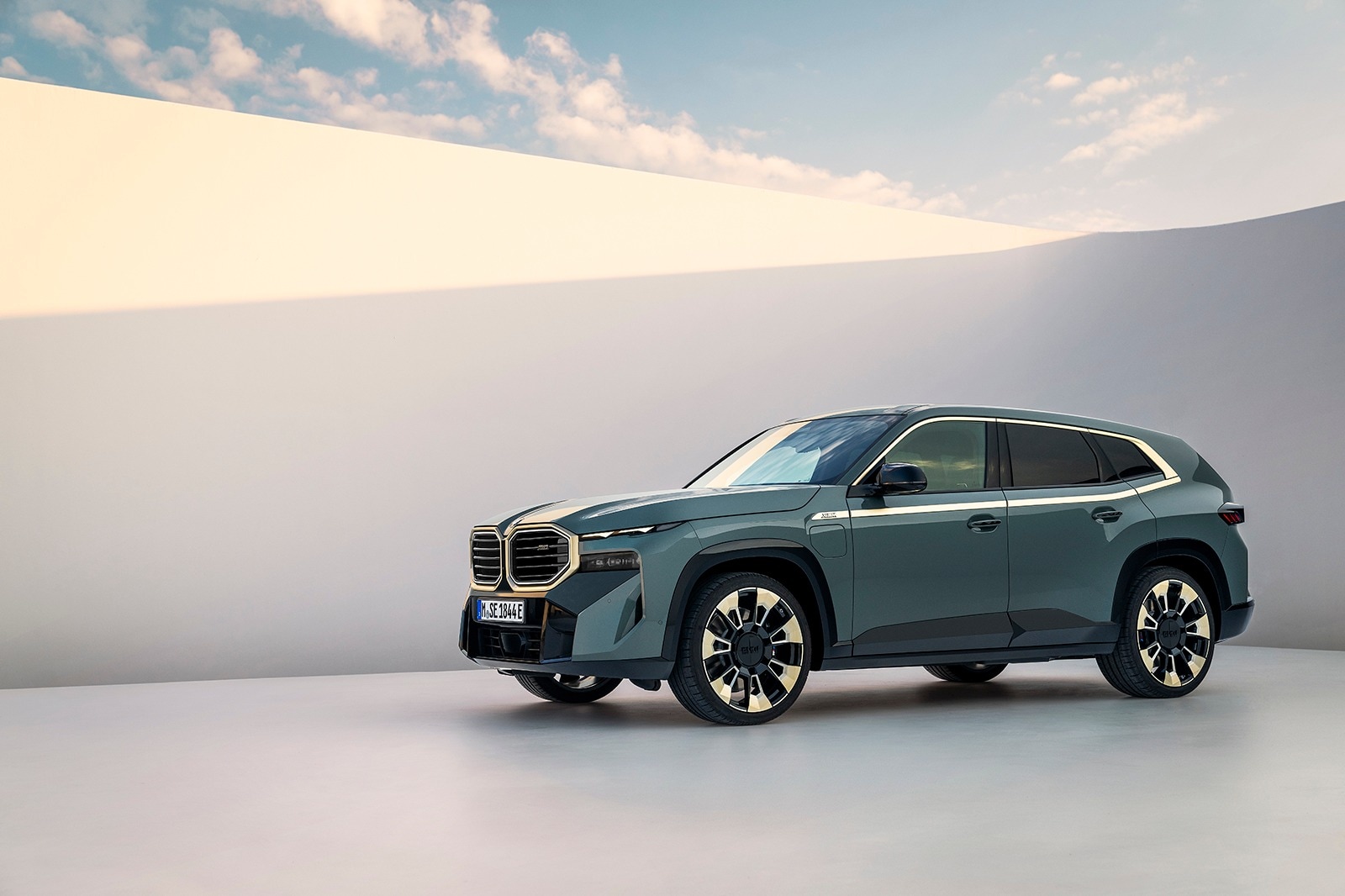 2023 BMW XM First Look: A Real M Car? | Edmunds