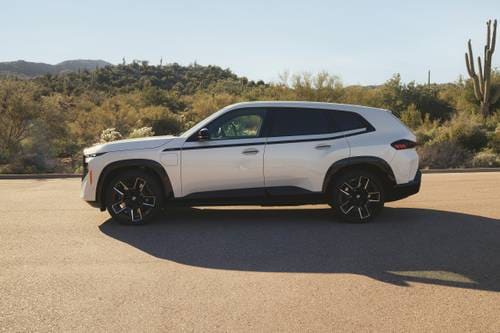 2024 BMW XM 4dr SUV Profile